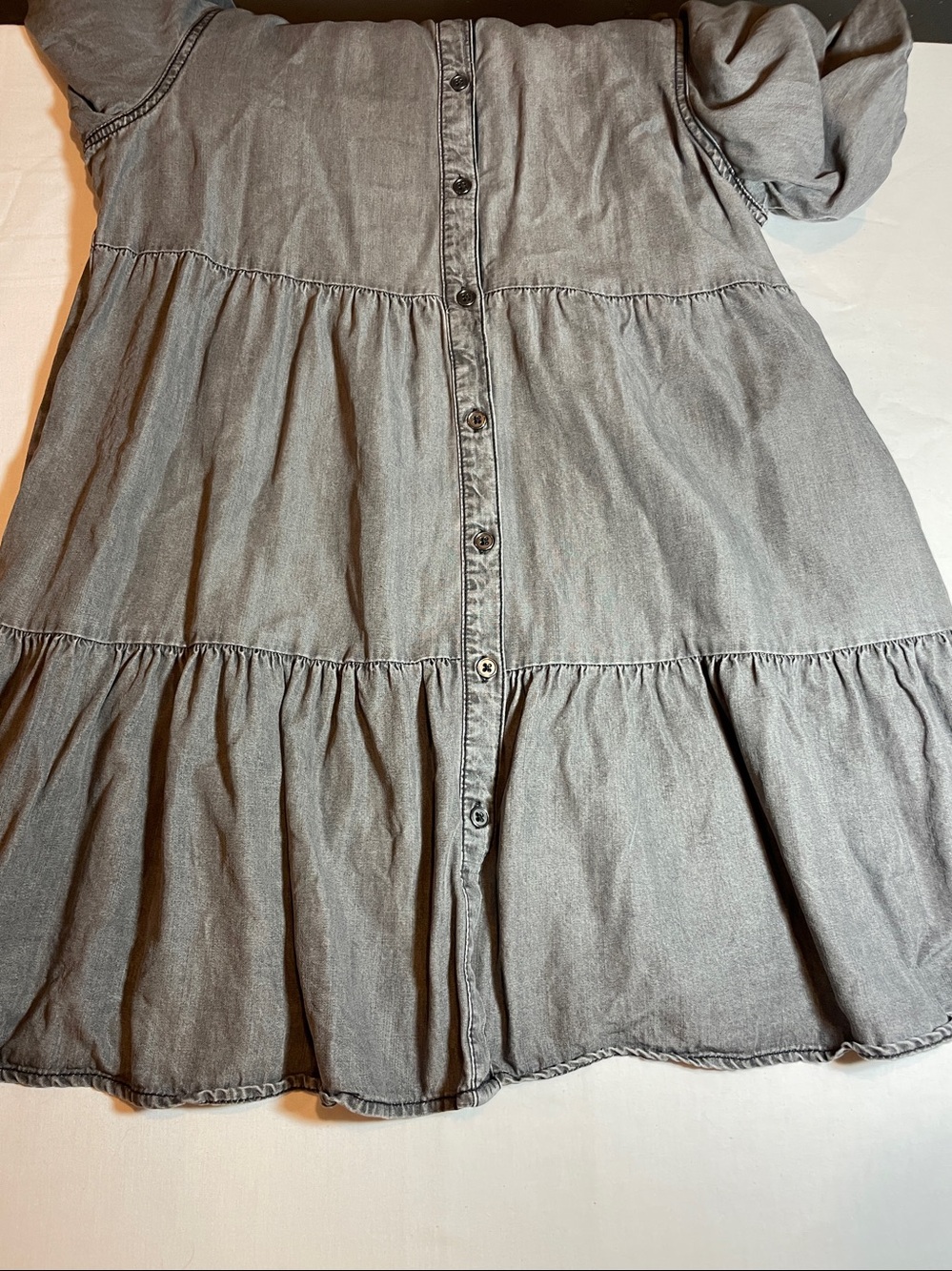 Serra Lightweight Gray Button-Front Dress - Picture 4 of 5